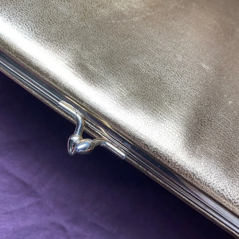 Vtg 60s/70s HL Harry Levine USA Gold Tone Kiss Lock Clutch/Evening Bag